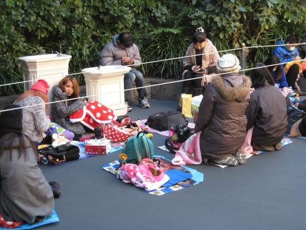 ディズニーランド門