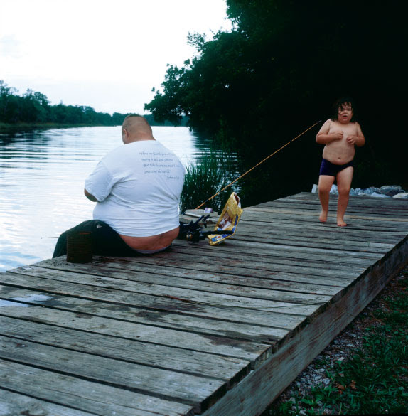 Edouard Leve, Pecheur de Bagdad et sa fille, 2002, color photograph. From