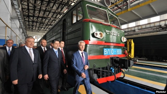 http://gdb.rferl.org/4D172939-1784-40EB-BAA6-B240A689DC3A_w640_r1_s.jpg
