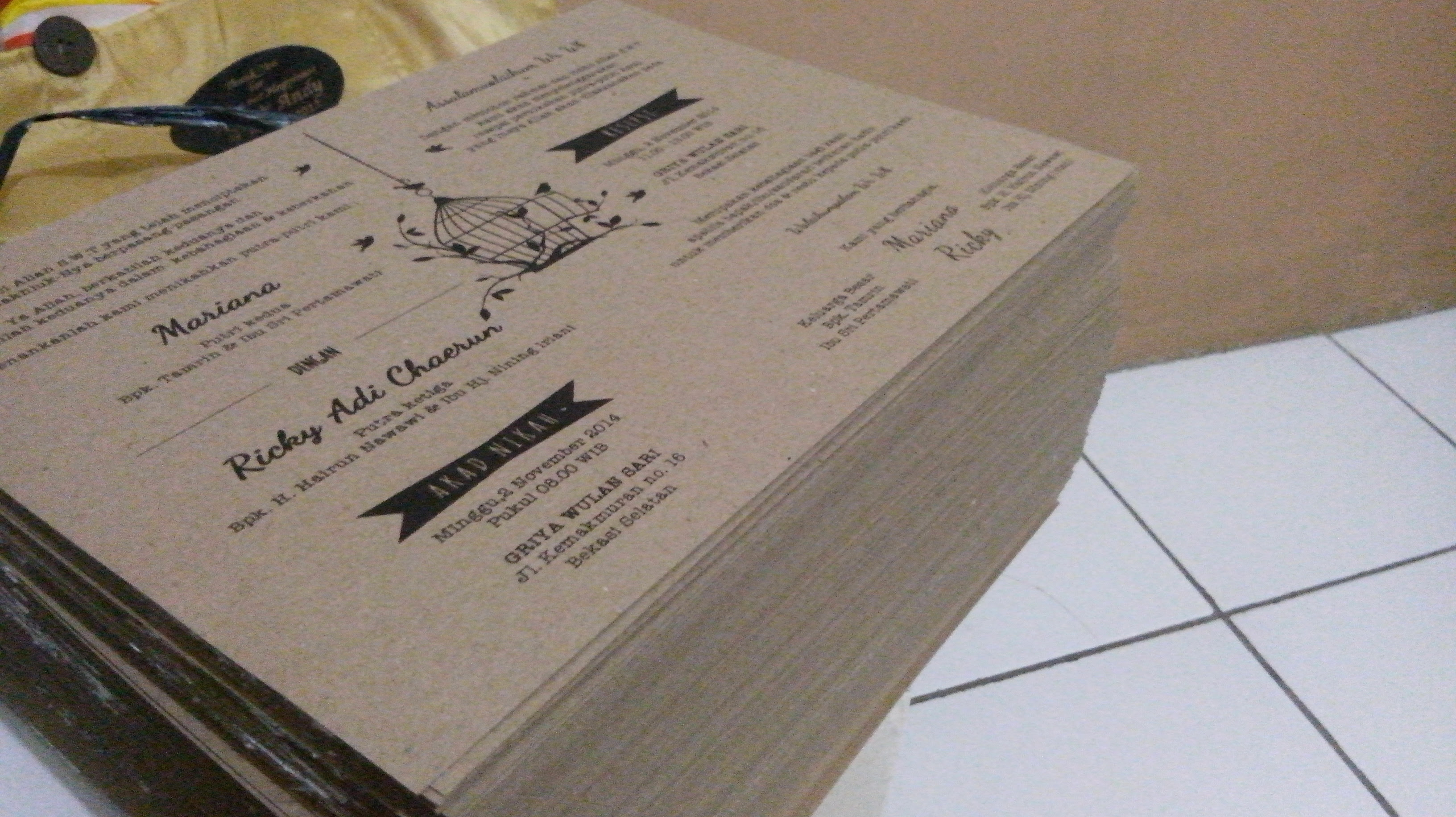 Jenis Kertas Undangan Rustic