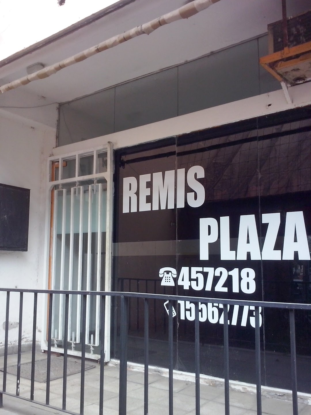 Remis Plaza