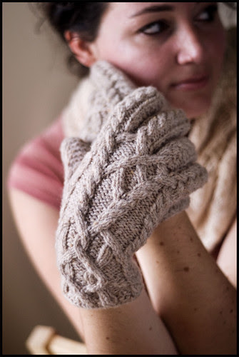 Almeara Gloves