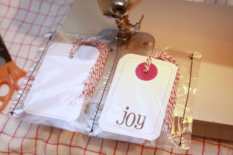 Christmas Gift Tag Printables | iloveitallwithmonikawright.com