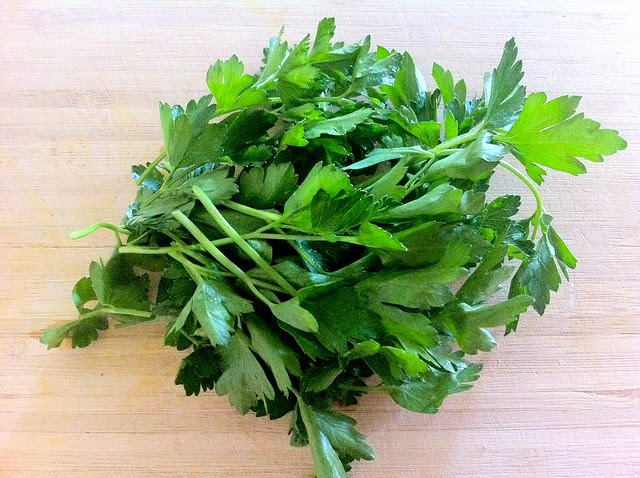 Fresh Italian Flat Leaf Parsley