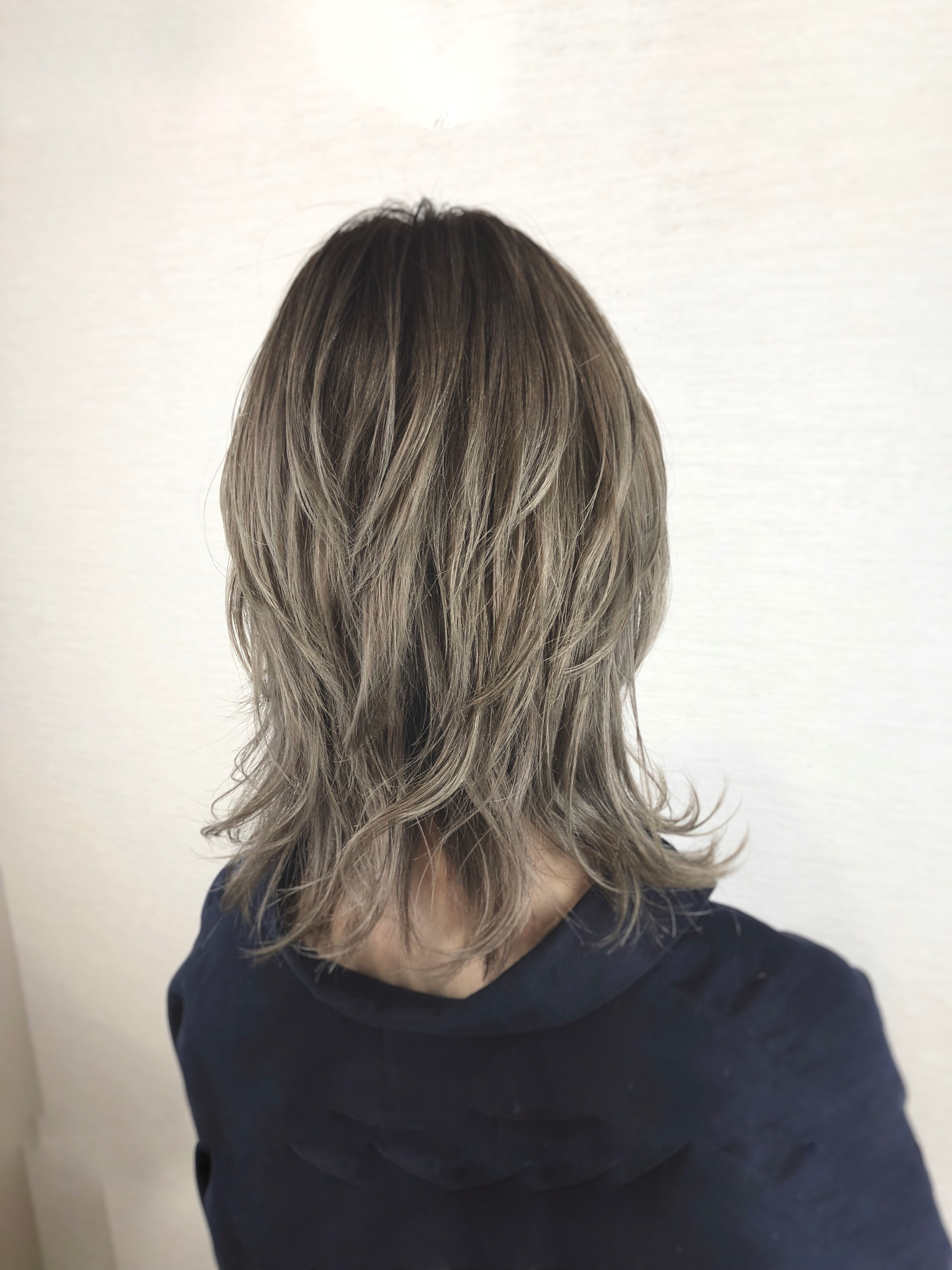 優雅 髪型 ウルフ カット 女 ロング ヘアスタイルギャラリー