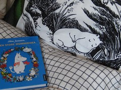 Moomin Reading