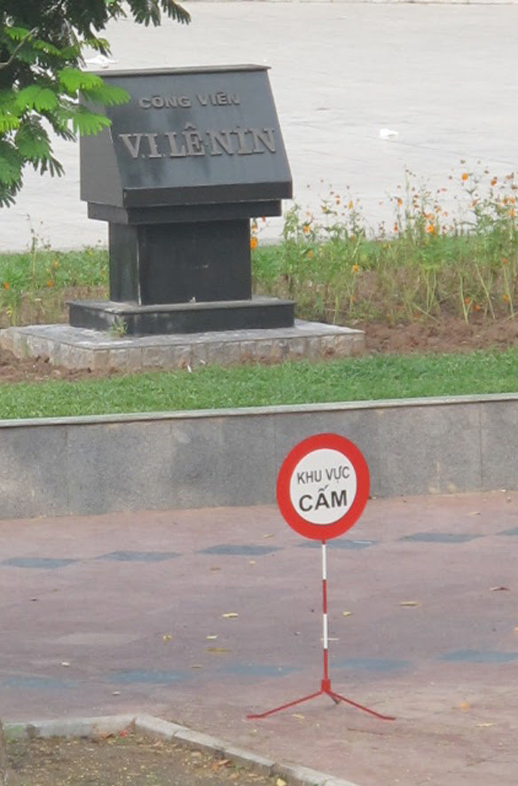 2- Công viên là khu v_c c_m