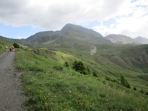 sentiero sullo sfondo il Fallère