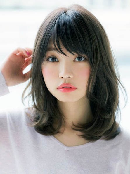 Wajah Bulat Model Rambut Pendek Sebahu Wanita Korea 2019 - Seputar Model