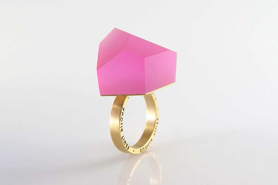geometryczny różowy pierścionek geometryczny pierścionek Fruit Bijoux Slow Fashion, trendy biżuteryjne 2015