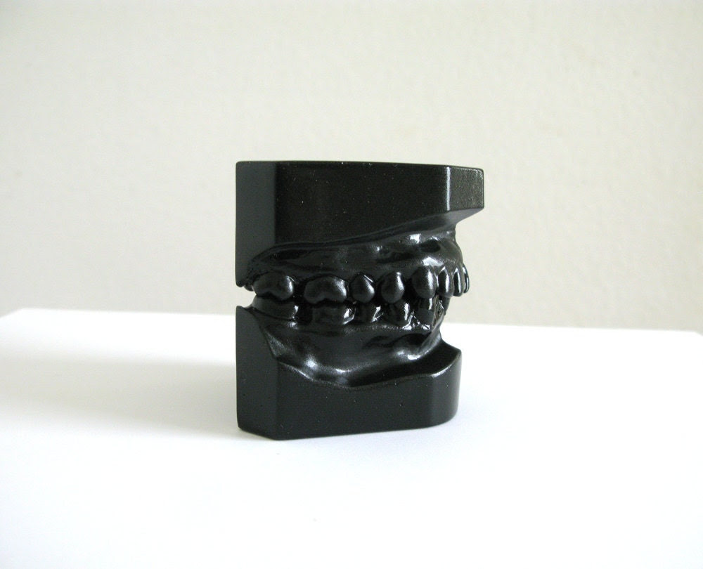 Creepy Black Teeth - plaster dental cast - OldNerd Creepy Black Teeth - plaster dental cast - OldNerd
