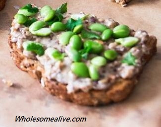 Peanut butter with edamame beans is a healthy breakfast idea