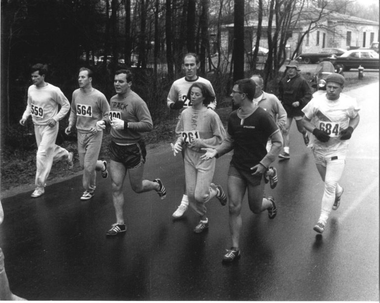 Kathrine Switzer with her boyfriend, coach, and other team members