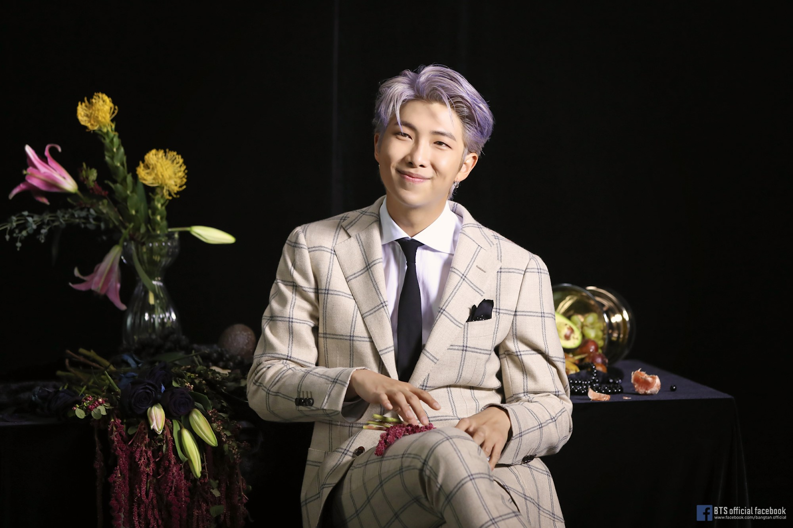 BTS' RM calls J-Hope 'sexy' in new pics of his MAMA 2022 look in deep-neck  shirt, pants and blazer, we agree. See post