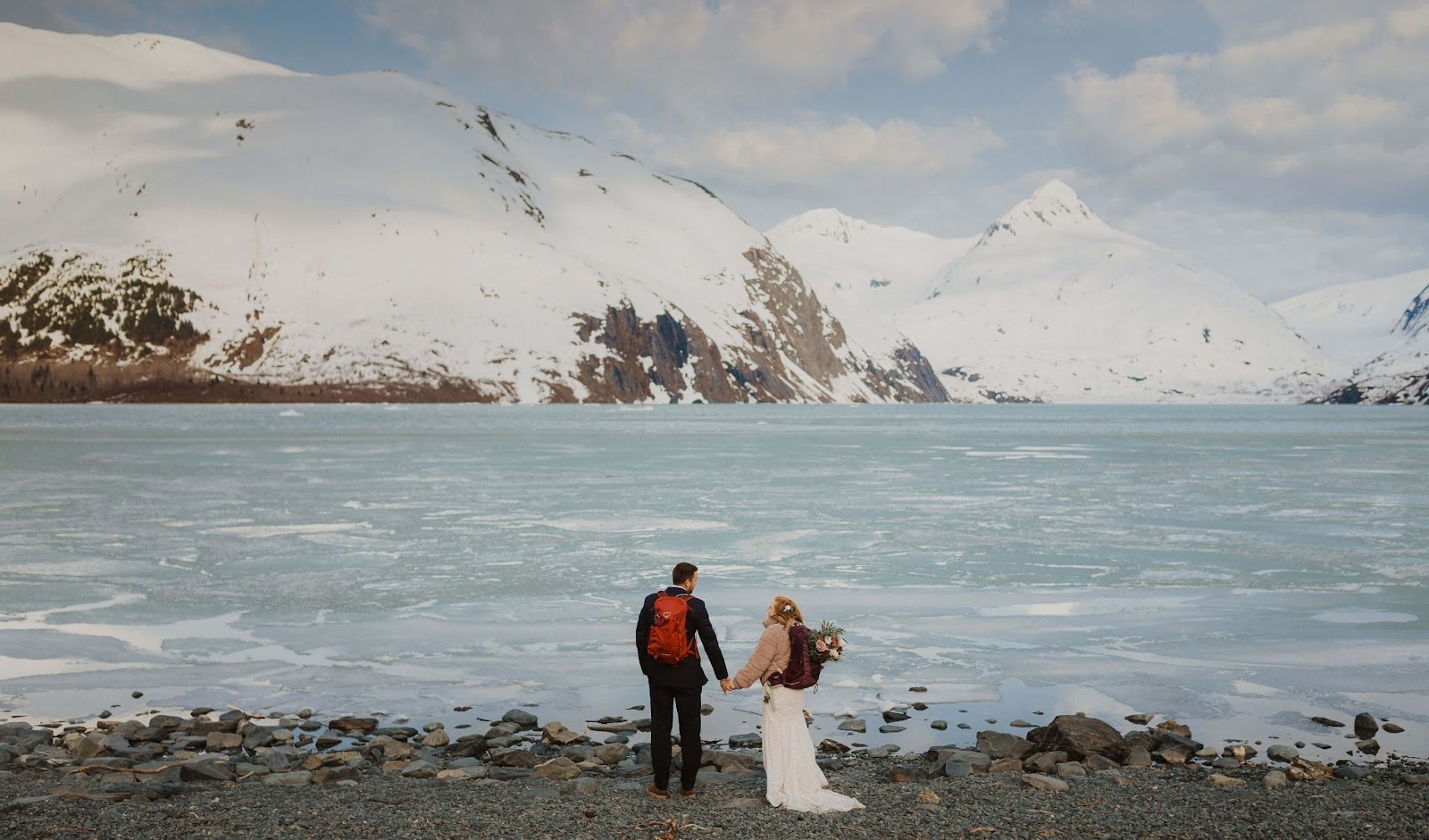 Alaska elopement couple
