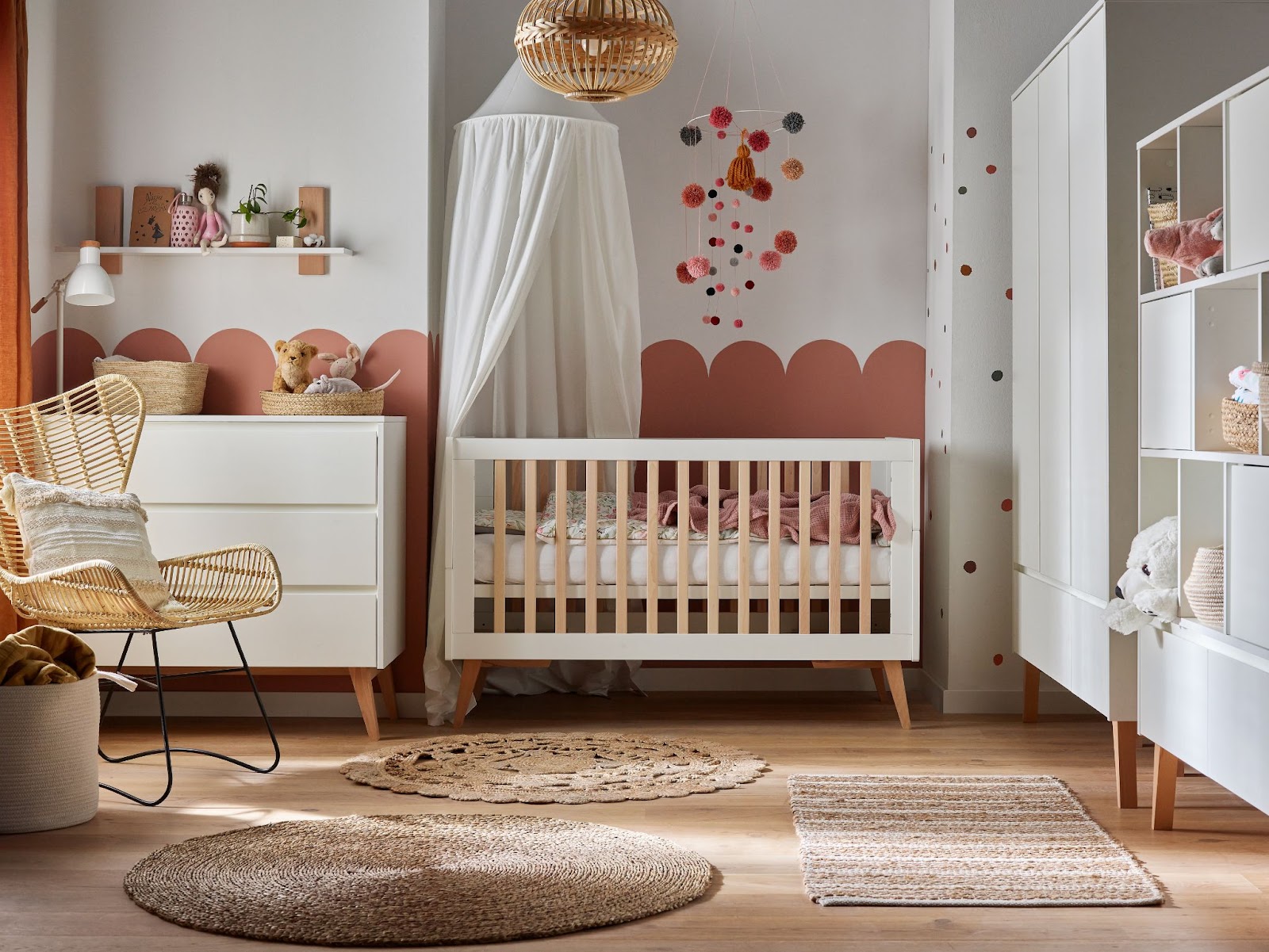 Jak urządzić pokój niemowlaka - inspiracje i aranżacje dla dziewczynki i  chłopaka | Blog Lampsandco.pl - sklep Lamps & Company