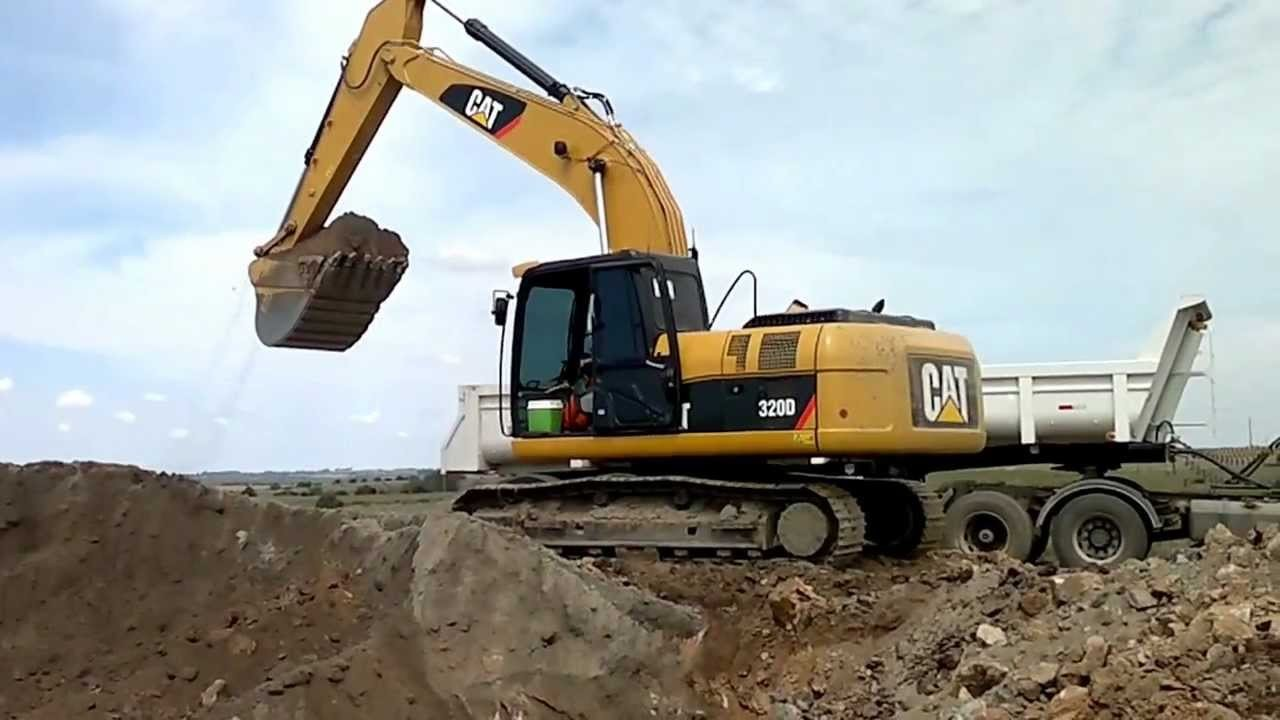 Máy xúc Caterpillar