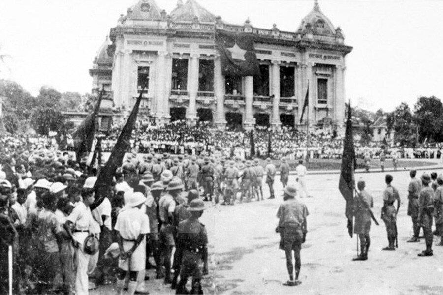 19 tháng 8, 1945, Việt Minh Cướp Chính Quyền. Nguồn internet.