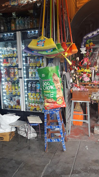 Esquina Calle Rosaspata, Av. Simón Bolivar con, Mariano Melgar, Perú