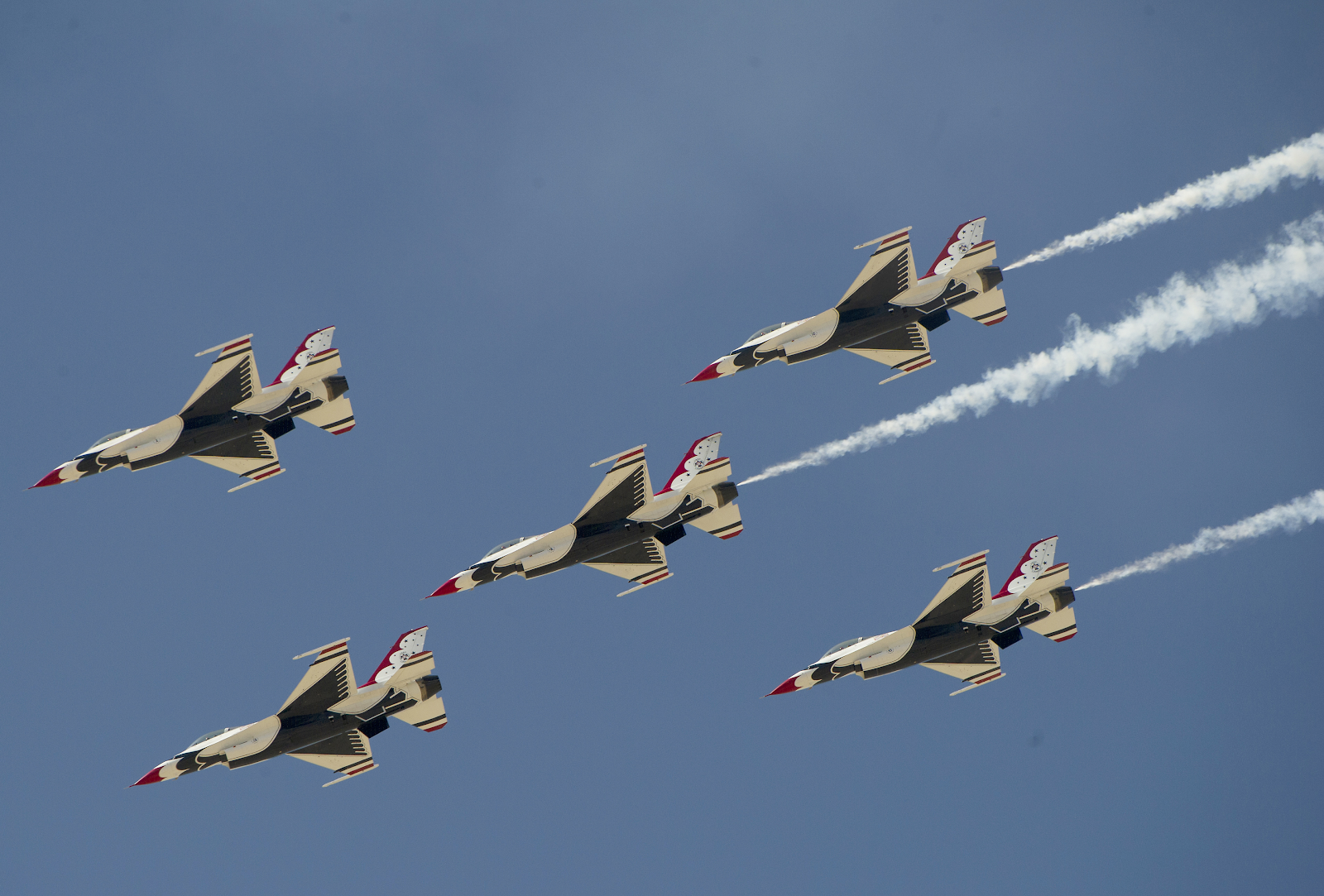  Air-Show-US-Air-Force-Thunderbirds-Demonstration   