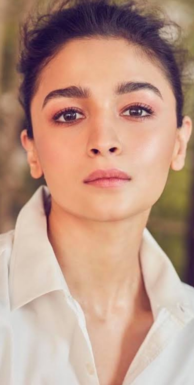आखों का मेकअप - Eye Makeup & Eyeliner Parlours India