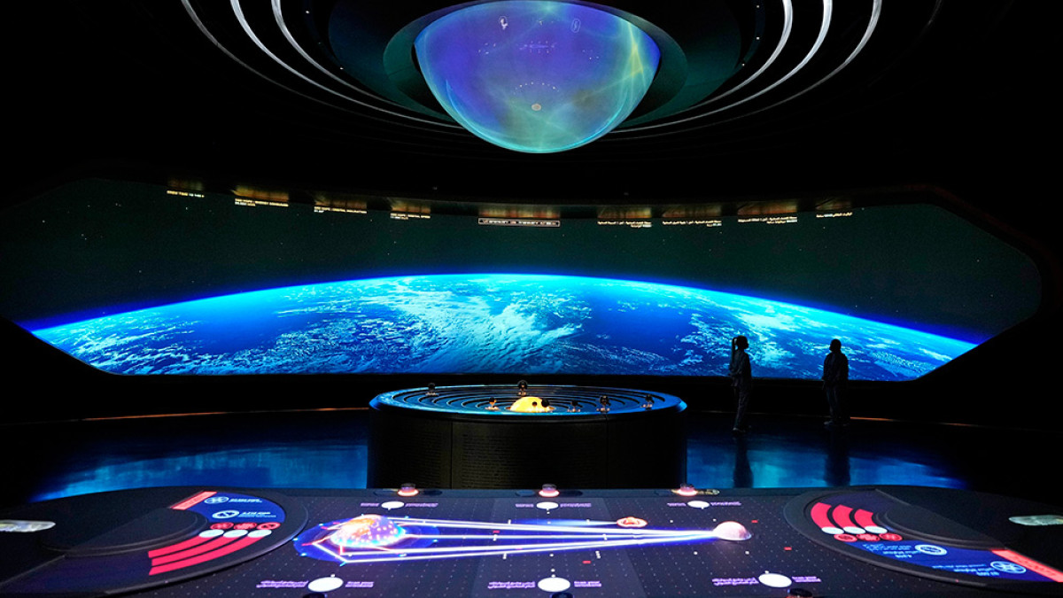 huge-space-station-2071-exhibit-dubai-museum