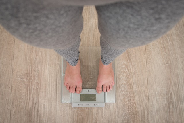 How to Lose Weight Without Feeling Deprived: Sustainable Strategies
