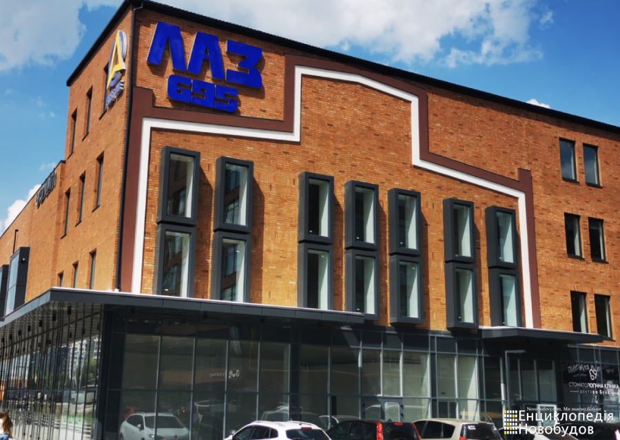 «Будуємо великі торгові центри у маленьких містах»: хто такі WR Group - 4