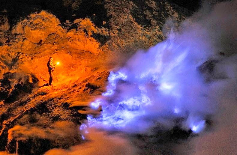 كواه أيجن : البركان الذي ينفث اللهب الأزرق .. بالصور