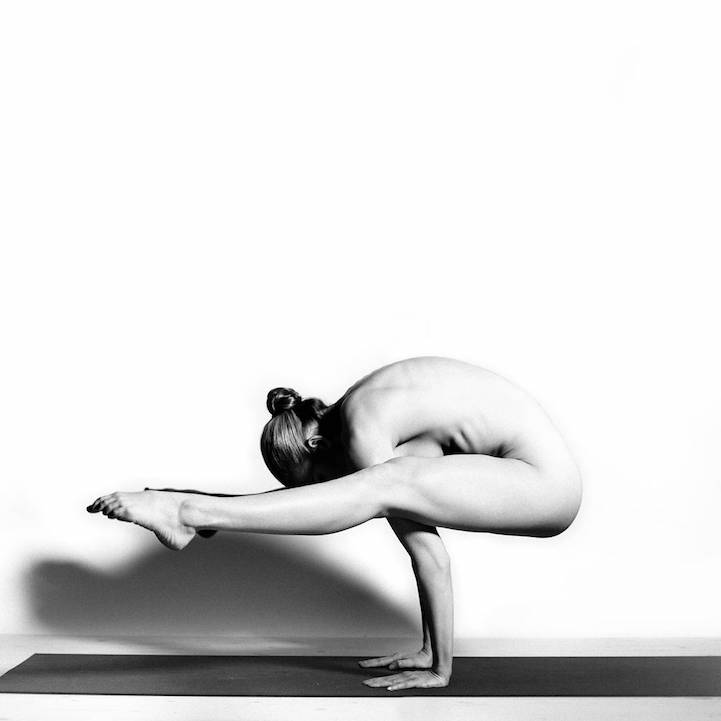 Nude Yoga Girl Cultura Inquieta 3