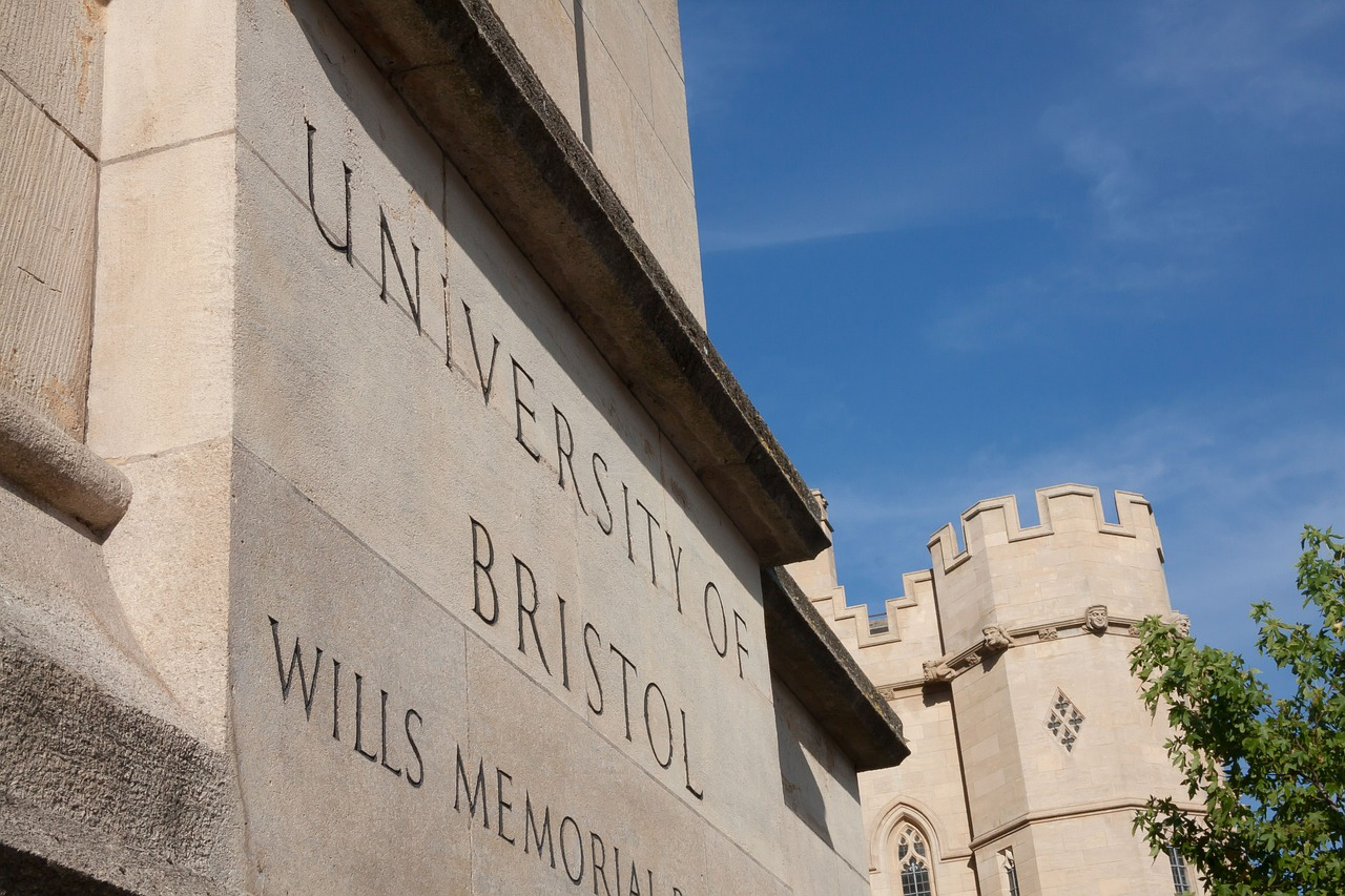 イギリスの大学 世界 国内ランキング10位を発表 各大学の特徴をご紹介 留学プレス Press 留学 旅 グローバル教育のニュースサイト