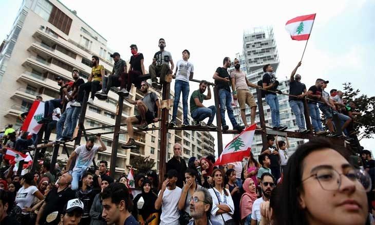 بهلوانات السيرك اللبناني