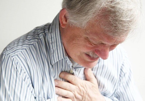 Khó thở là một trong những triệu chứng phổ biến ở các bệnh nhân mắc bệnh phổi nói chung và ung thư phổi nói riêng