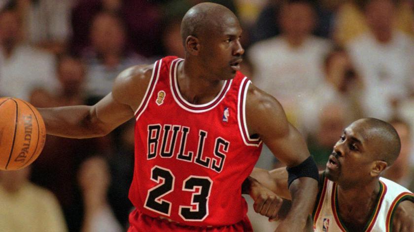 Why Michael Jordan wore No. 45 out of retirement and why he went back to  No. 23 | RSN