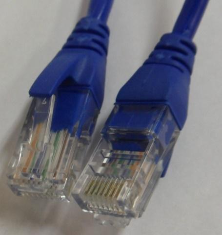 A picture containing cable, connector, indoor, blue

Description automatically generated