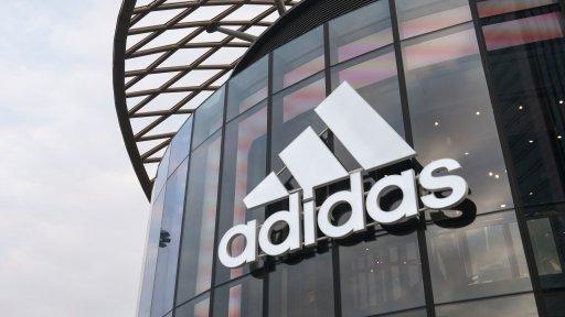 คารีม อับดุล-จาบาร์  ชายผู้ทำให้รองเท้า SUPERSTAR เป็น SNEAKERS เบอร์ 1 ที่ไม่มีวันเสื่อมคลาย 1