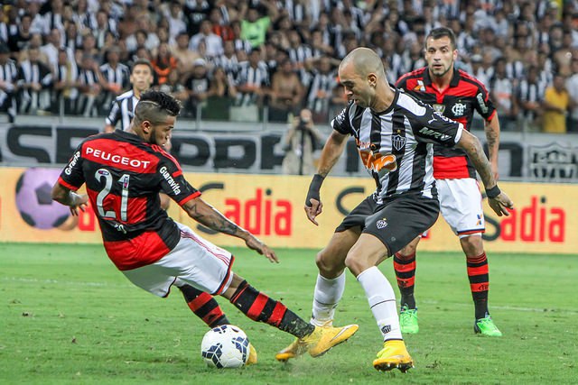 https://esporteinterativobr.files.wordpress.com/2016/01/tardelli-mineirc3a3o.jpg?w=704&h=470