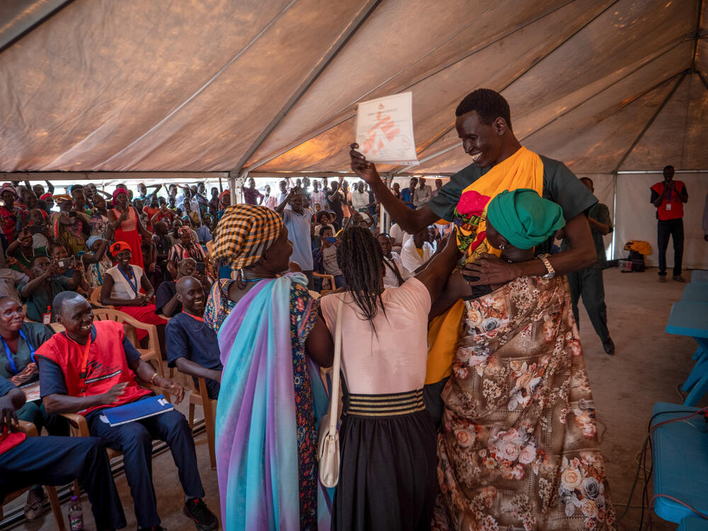 Medical staff and community members celebrate at an MSF Academy graduation ceremony in Old Fangak, South Sudan