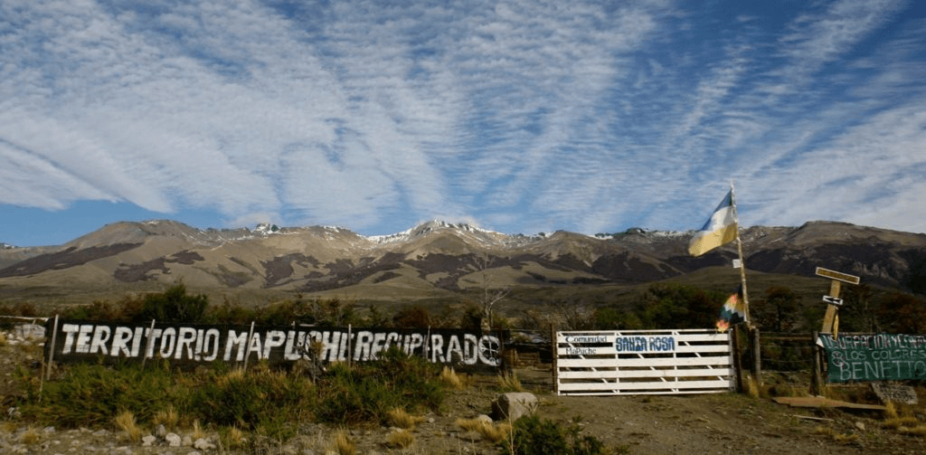 Mapuche takes back occupied land in Patagonia - Tjen Folket Media