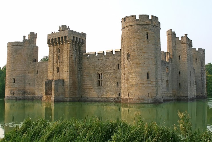 https://owlcation.com/humanities/What-Life-Was-Like-in-a-Medieval-Castle-Middle-Ages
