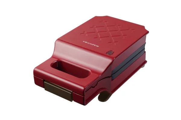 Recolte Press Sandwich Maker is portable and works quickly.