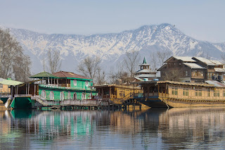 कश्मीर में घूमने की जगह हिन्दी में