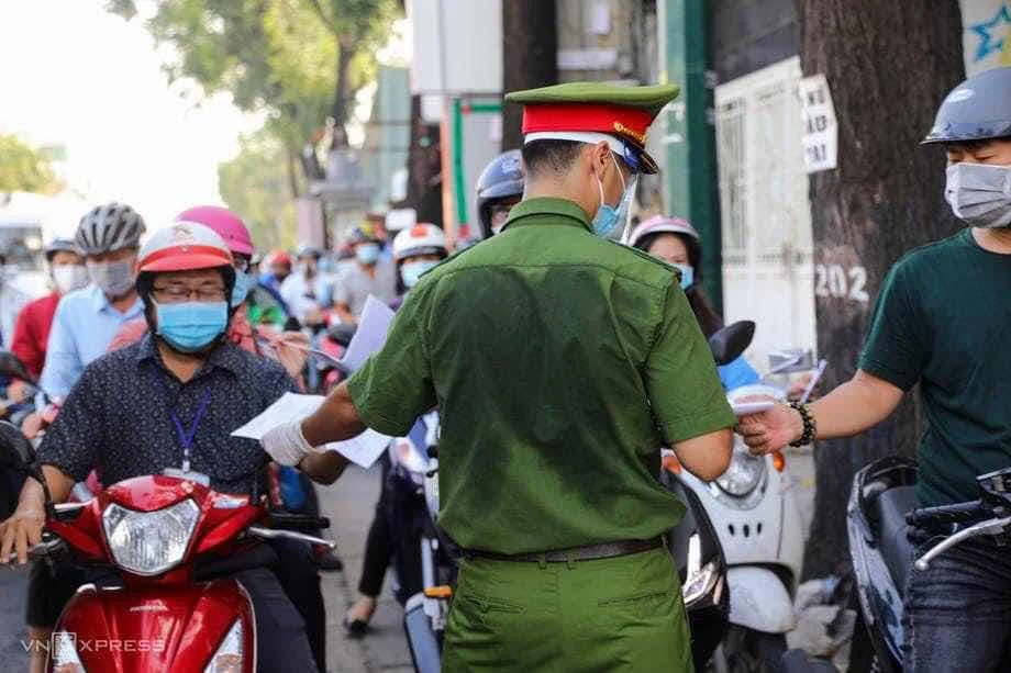 SÀI GÒN NGÀY PHONG TOẢ THỨ TƯ NỖI LO CÒN ĐÓ.