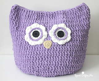 oversized owl pillow made with plush yarn