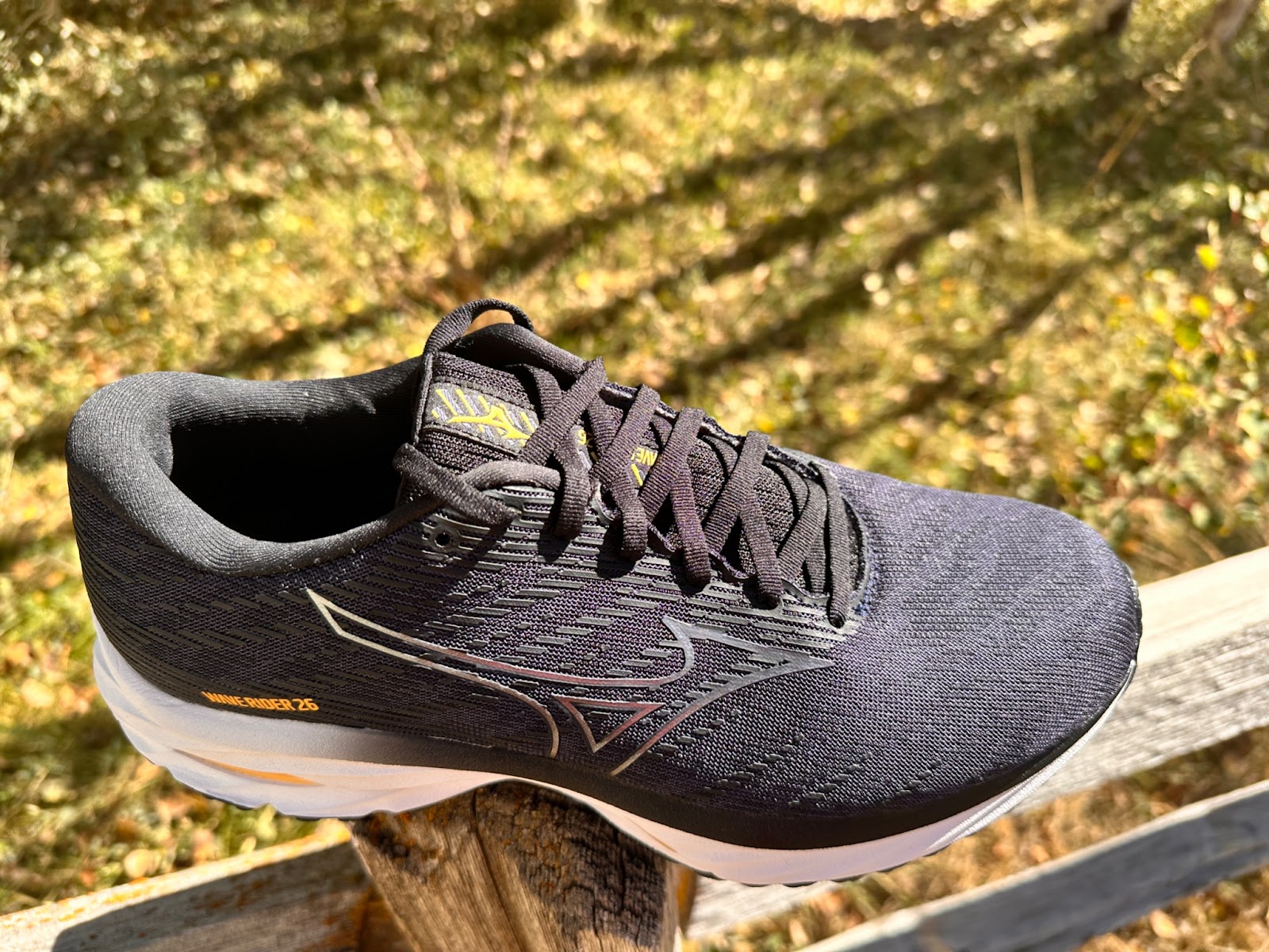 REVIEW: Mizuno Wave Rider 26, The Running Hub