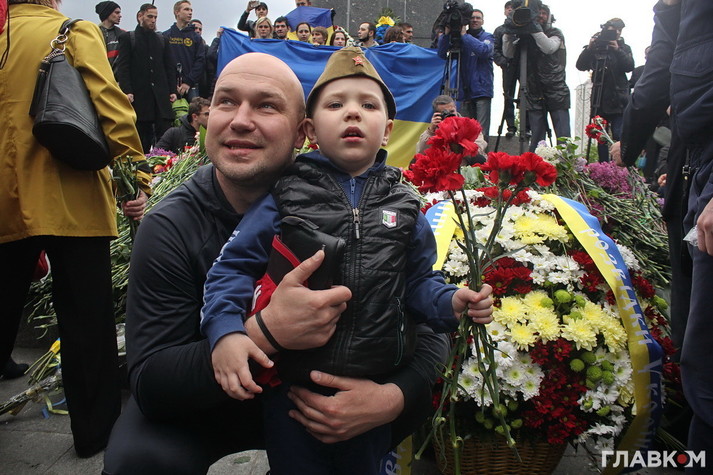 «Безсмертний полк» Януковича, або Побєдобєсіє по-українськи