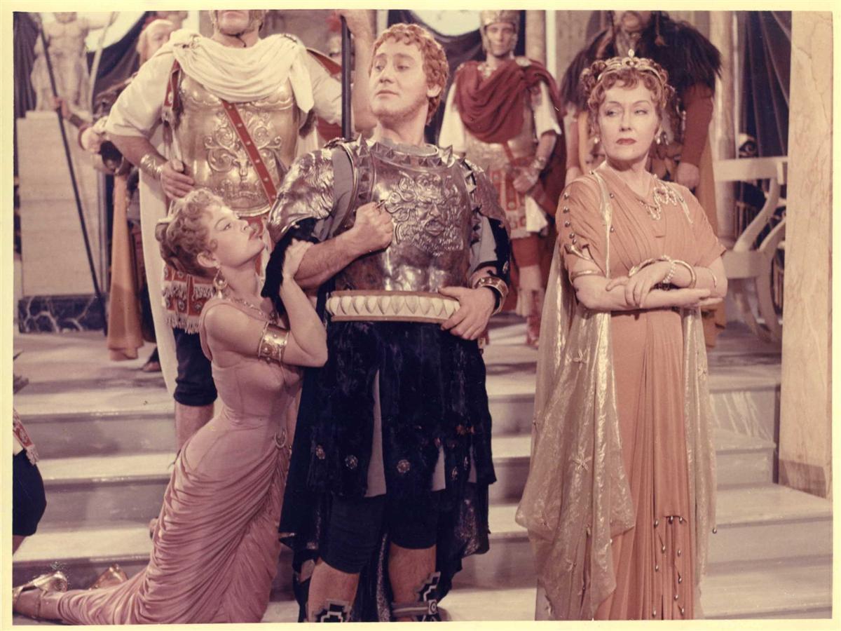 Matrone - Alberto Sordi interpreta Nerone al fianco di Gloria Swanson, nel ruolo di Agrippina, e di Brigitte Bardot, nel ruolo di Poppea – 1956
