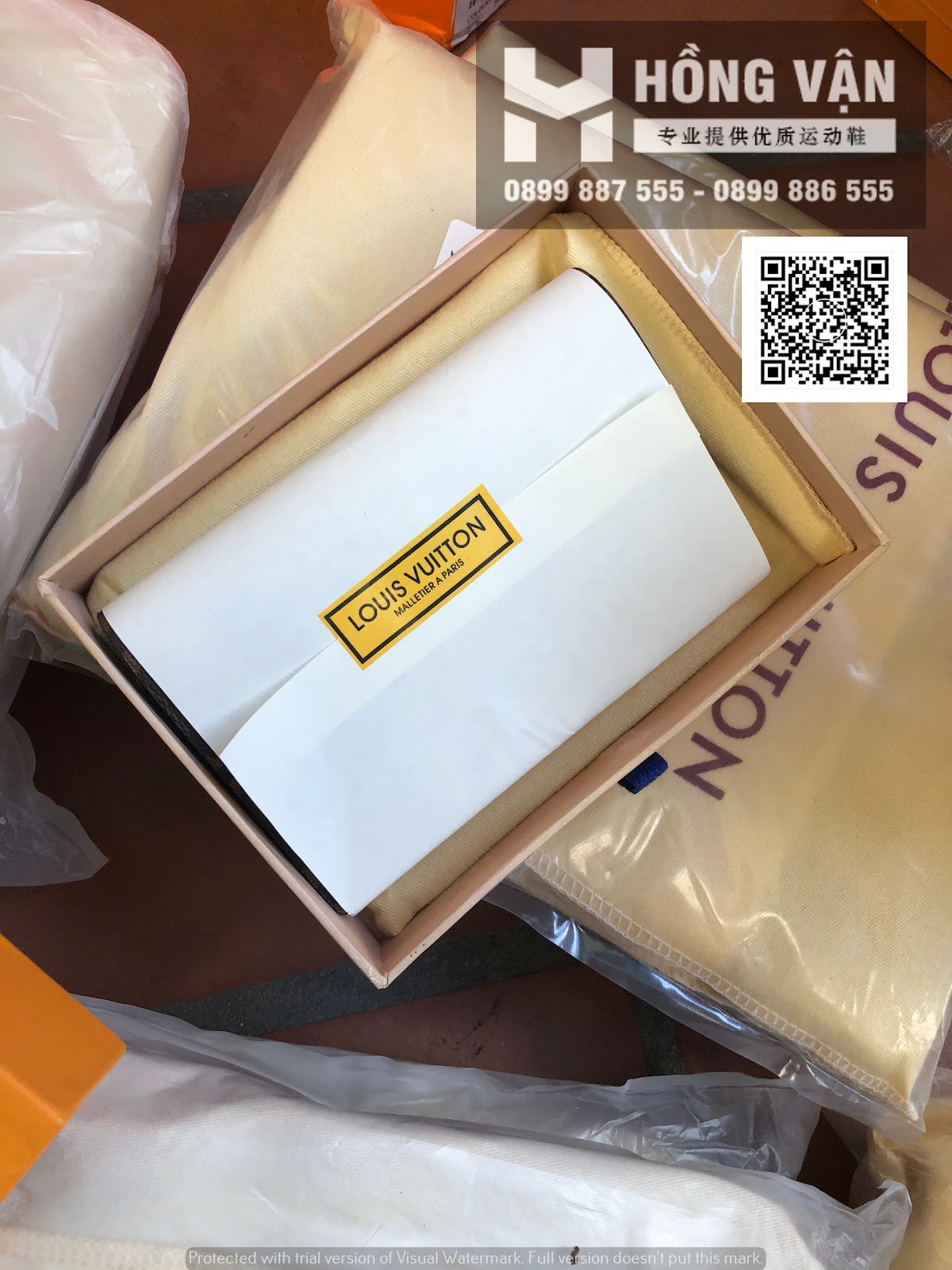 Nhà buôn sỉ giày/ dép thể thao chất lượng và giá siêu hấp dẫn Nhà buôn sỉ giày/ dép thể thao chất lượng và giá siêu hấp dẫn