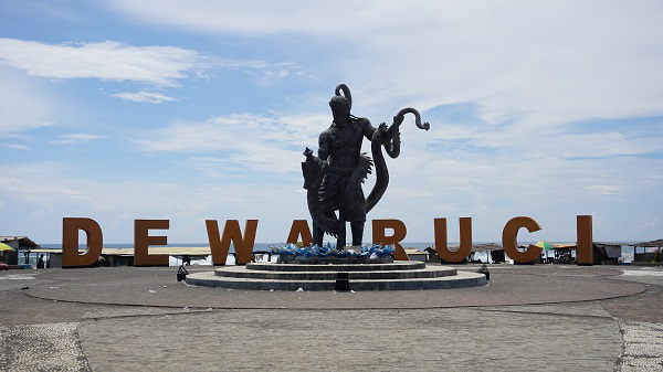 Patung-Dewa-Ruci-di-Pantai-Jatimalang-Purworejo.jpg