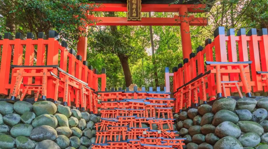 Kyoto's Fushimi Inari, | Tripreviewhub.com